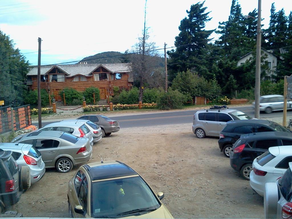 Hosteria Nuevo Pinar سان كارلوس دي باريلوتشي المظهر الخارجي الصورة