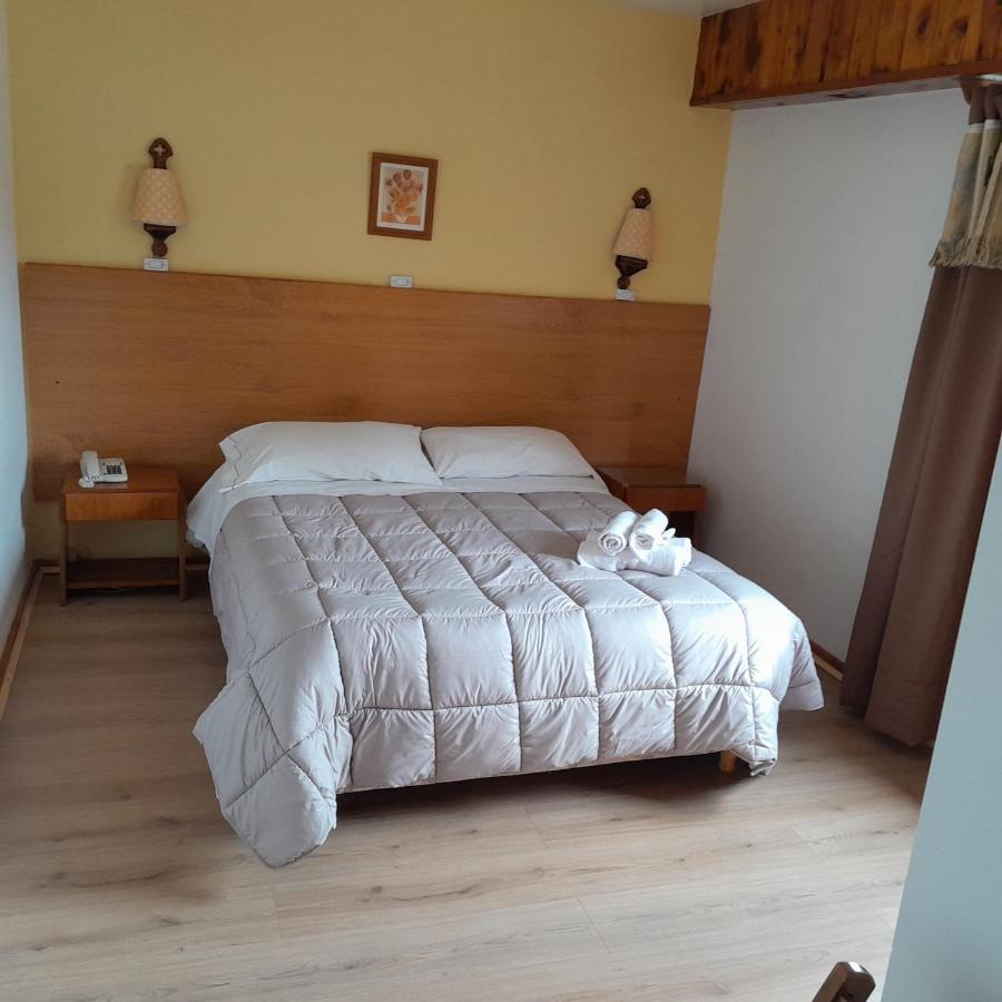 Hosteria Nuevo Pinar سان كارلوس دي باريلوتشي المظهر الخارجي الصورة