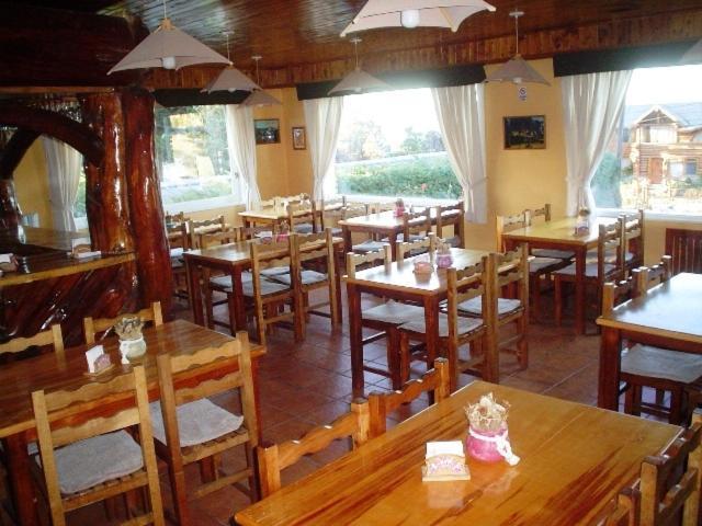 Hosteria Nuevo Pinar سان كارلوس دي باريلوتشي المظهر الخارجي الصورة
